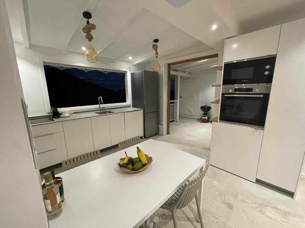 Les Appart Villa Sunbay Caraibes Avec Piscine Privative Vue Mer Et Montagne Le François Esterno foto