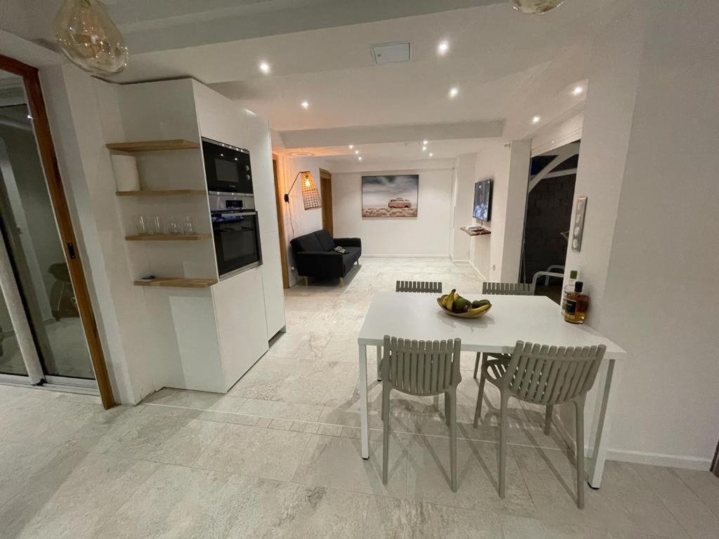 Les Appart Villa Sunbay Caraibes Avec Piscine Privative Vue Mer Et Montagne Le François Esterno foto