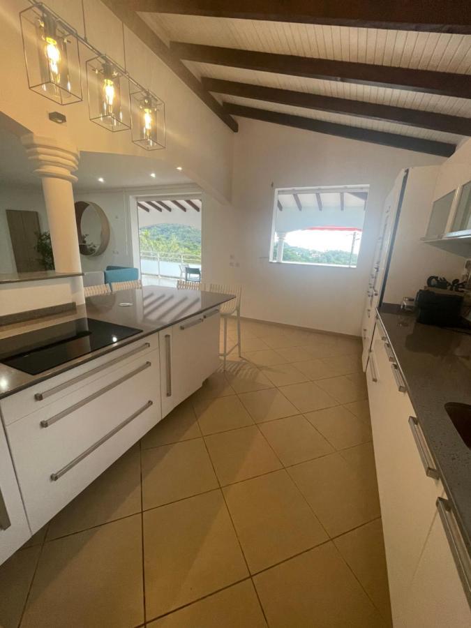 Les Appart Villa Sunbay Caraibes Avec Piscine Privative Vue Mer Et Montagne Le François Esterno foto