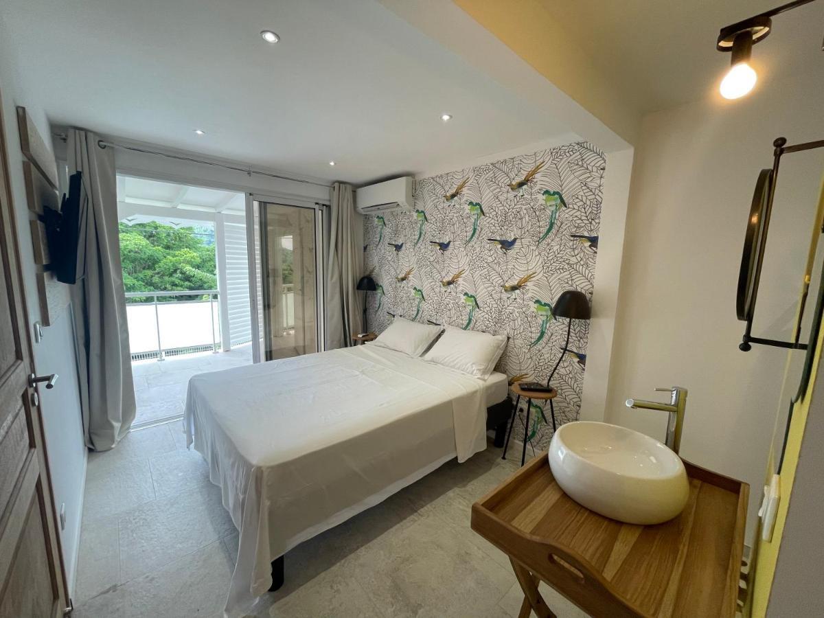 Les Appart Villa Sunbay Caraibes Avec Piscine Privative Vue Mer Et Montagne Le François Esterno foto
