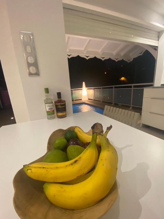 Les Appart Villa Sunbay Caraibes Avec Piscine Privative Vue Mer Et Montagne Le François Esterno foto