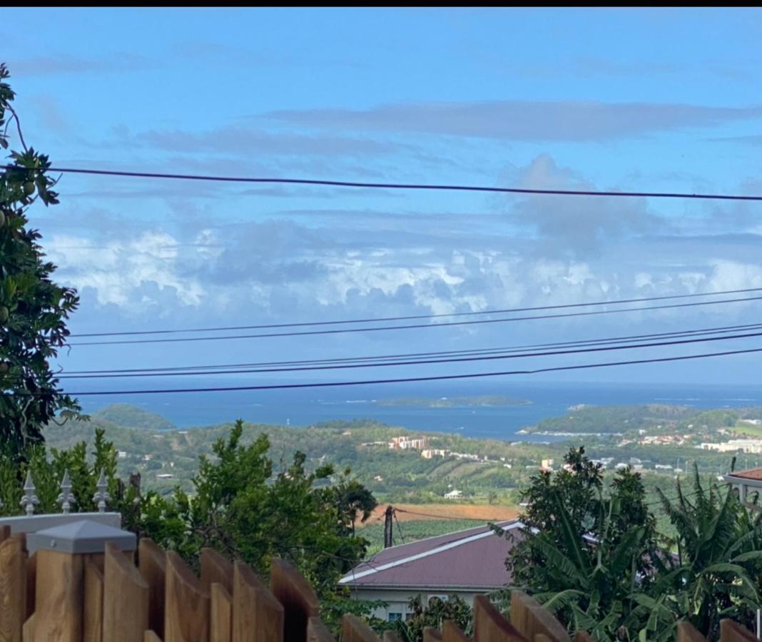 Les Appart Villa Sunbay Caraibes Avec Piscine Privative Vue Mer Et Montagne Le François Esterno foto